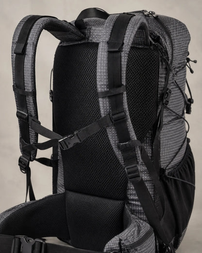 Naturehike 60L Upgraded Black backpack close-up of breathable framed harness